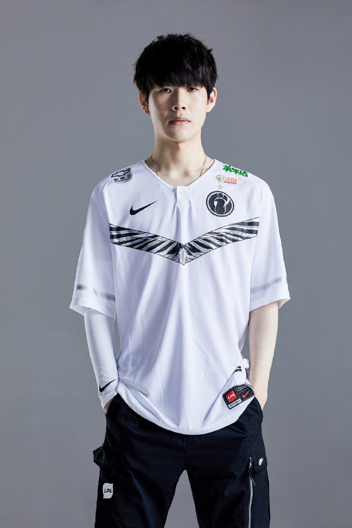 斜向跑动是 斜向跑动是