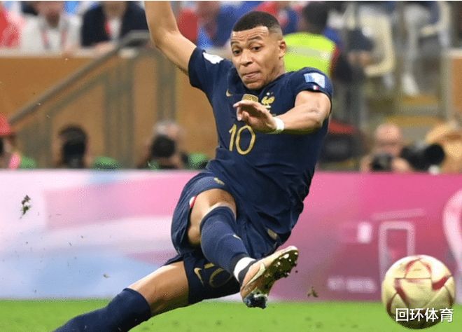 吸引两名防 吸引两名防